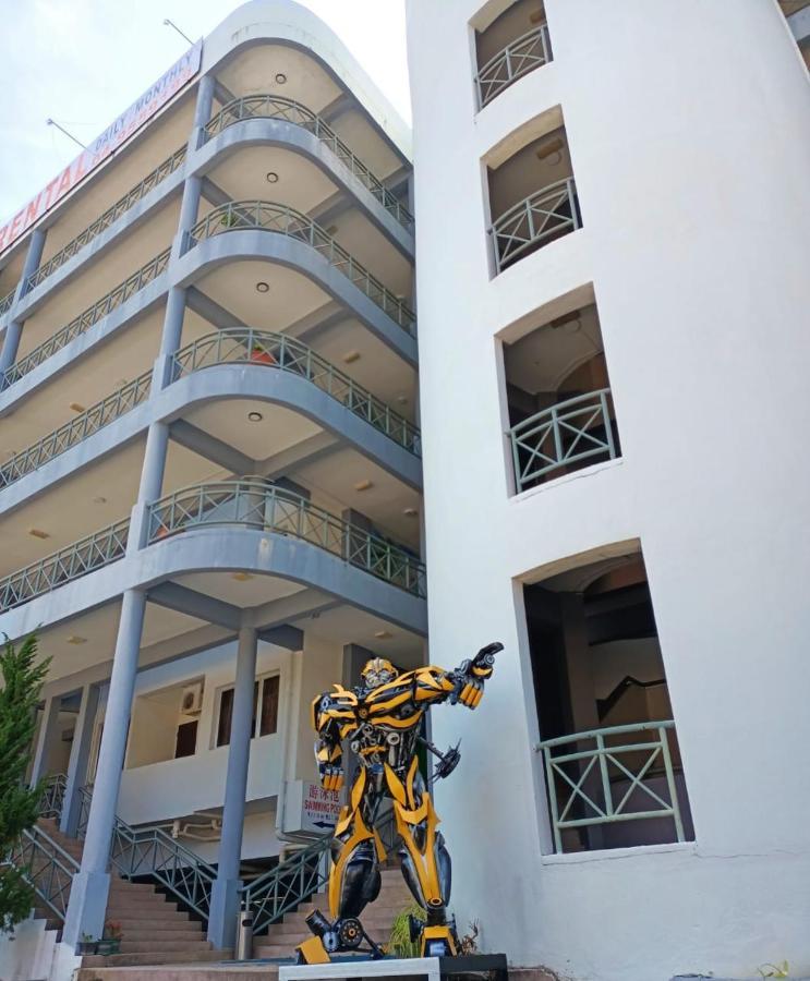 Perdana Serviced Apartment & Resorts Padang Mat Sirat Exterior foto